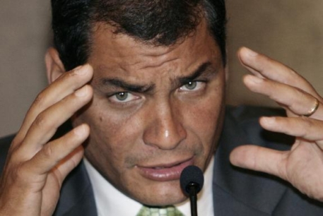 Президент Эквадора пригрозил арестовать главу Колумбии