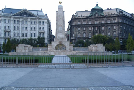 В Будапеште осквернили памятник советским солдатам