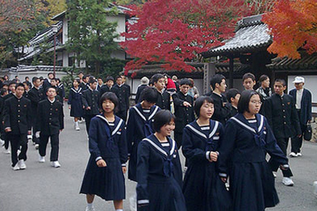 В Японии из-за угроз подростка закрыли 27 школ 