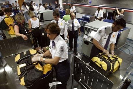 Сотрудник голливудского аэропорта украл у пассажира iPad 