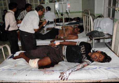 В тройном теракте в Мумбаи погибли 17 человек 