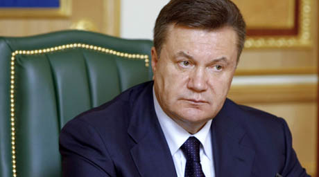 От Януковича требуют освободить жену из-под домашнего ареста