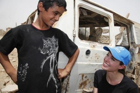 Анджелина Джоли посетила иракских беженцев