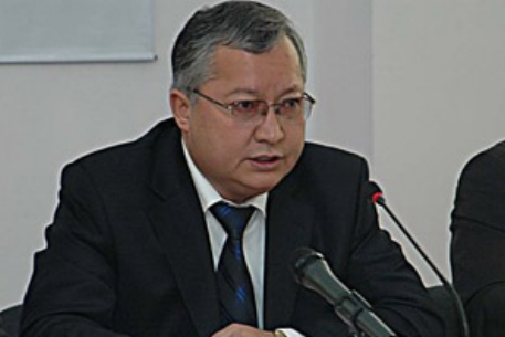 Брата президента Киргизии объявили в розыск