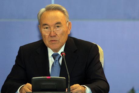 Назарбаев наделил таможню функциями ветсанконтроля