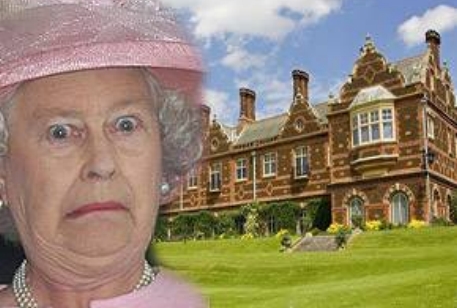 Владения монархов Британии обесценились на миллиард фунтов