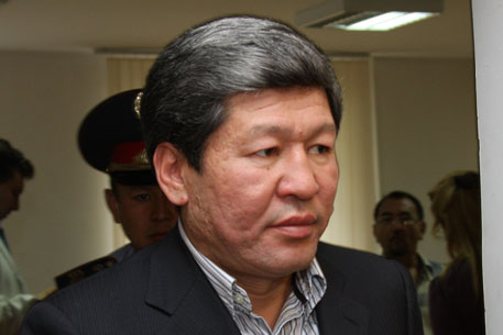 Жене казахстанского экс-министра угрожали расправой