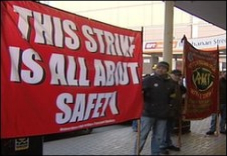 В Шотландии началась забастовка железнодорожных рабочих
