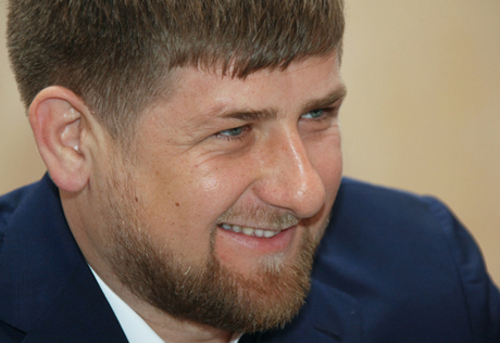 В одном из сел Чечни силовики блокировали группу боевиков
