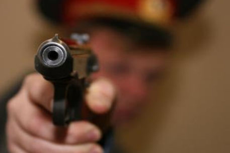 Милиционер открыл стрельбу возле развлекательного клуба в Нальчике