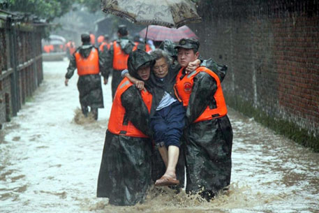 Более 16 тысяч человек покинули дома из-за наводнения на юге Китая
