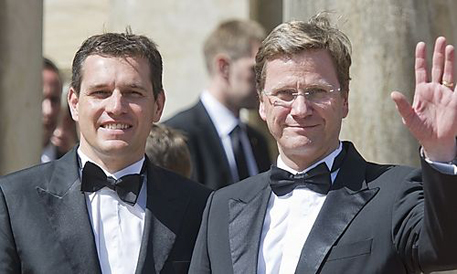 Министр иностранных дел Германии заключил однополый брак