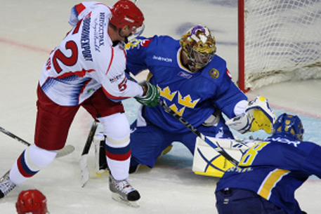 Российские хоккеисты уступили шведам в стартовом матче Евротура 