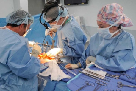 Австралийка проходила 15 лет с хирургической губкой в кишечнике