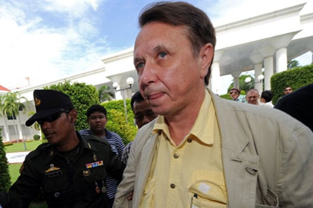 Тайский суд продлил Плетневу срок освобождения под залог