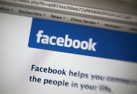 Facebook стал третьим крупнейшим сайтом в мире после Google и Microsoft