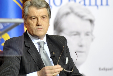 Президент "Шахтера" предложил Ющенко работу в клубе
