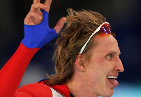 Российский конькобежец Скобрев стал чемпионом Европы