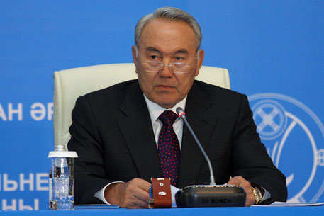 Назарбаев пообещал помощь пострадавшим от паводков в Казахстане