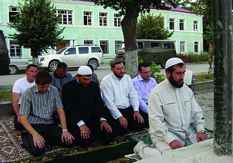 Московские мусульмане будут молиться в православных храмах?