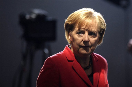 Меркель выступила против поспешного сближения НАТО с РФ