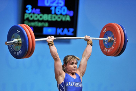 Казахстан занял второе общекомандное место на ЧМ по тяжелой атлетике