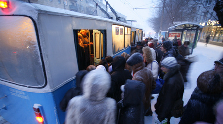 В казахстанских законах пропишут право студентов ездить в автобусах за полцены