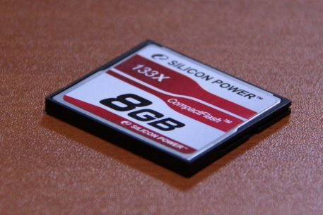 CompactFlash выпустит карты памяти объемом до 144 петабайт