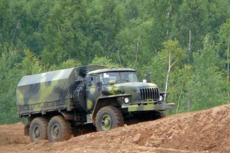 В Дагестане автомобиль с военными упал в пропасть 