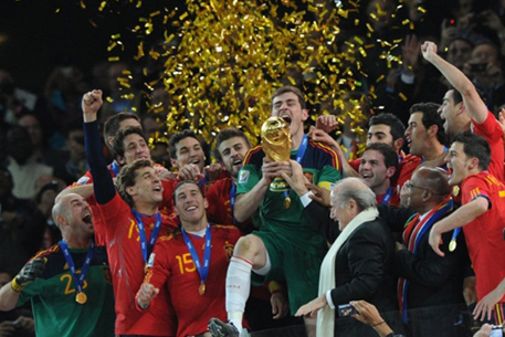 Сборная Испании по футболу впервые стала чемпионом мира
