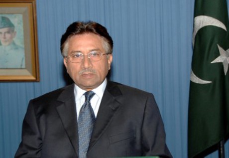 Выдан ордер на арест бывшего президента Пакистана 