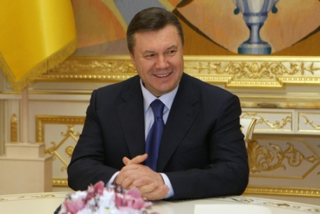 Янукович отправил в отставку послов Украины в 16 странах