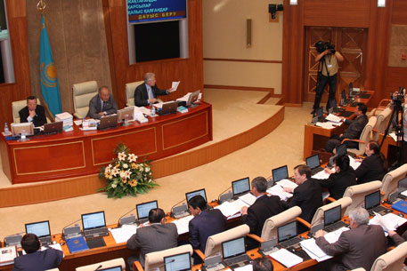 Мажилис РК одобрил поправки в Налоговый кодекс в рамках Таможенного союза
