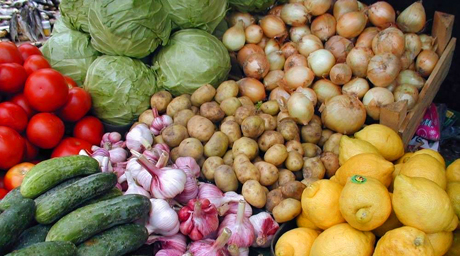 В Казахстане снизились цены на овощи и крупы