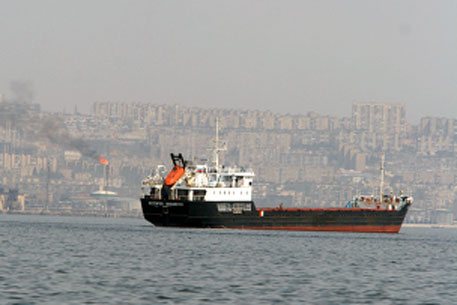 Таможенная служба Украины задержала российское судно