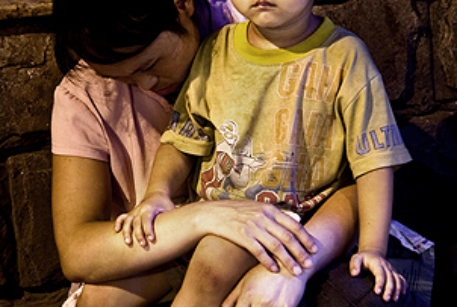 В Казахстане судимые за развращение детей усыновили сирот