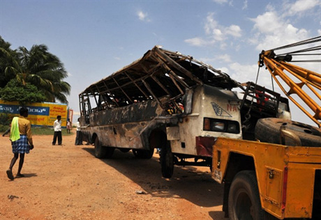 В Индии в автобусе заживо сгорели все 22 пассажира