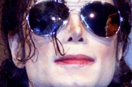 В гибели Майкла Джексона заподозрили врача
