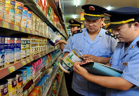 В Китае бизнесменов арестовали за продажу молока с меламином