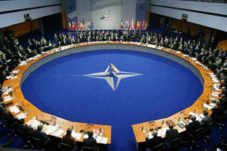 НАТО отказалась от сотрудничества с Россией по Афганистану