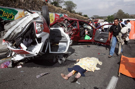 В результате ДТП в Мексике погибли 16 человек