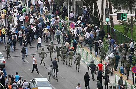 В Иране освободили 140 активистов оппозиции