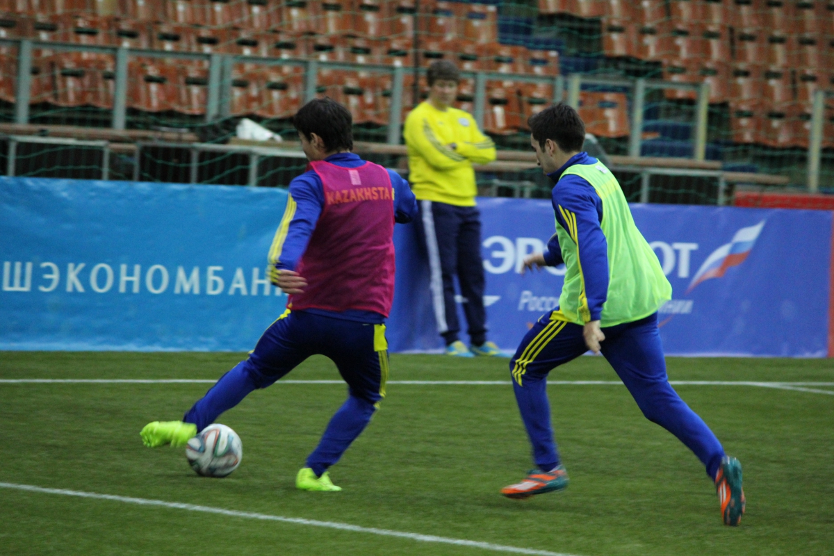 Футболисты Казахстана провели первую тренировку в Санкт-Петербурге перед Кубком Содружества. Фото 1
