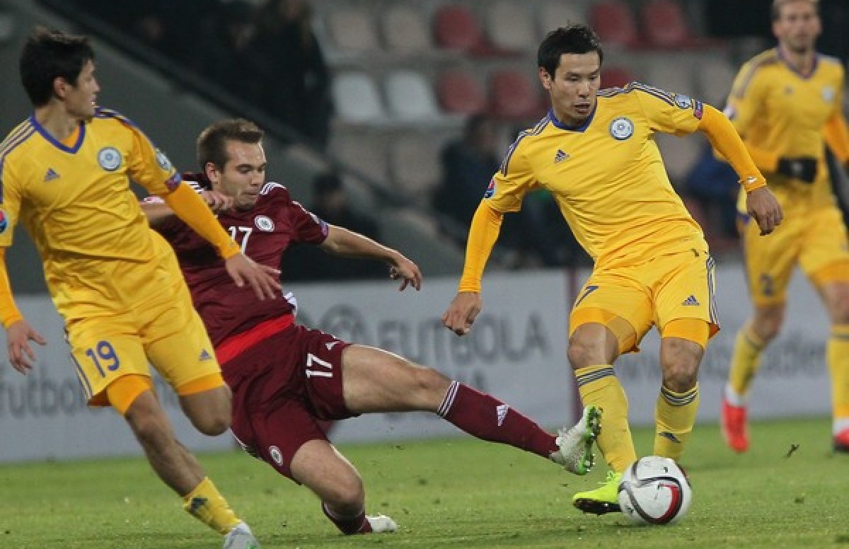 Сборная Казахстана обыграла Латвию в заключительном матче отбора на Евро-2016
