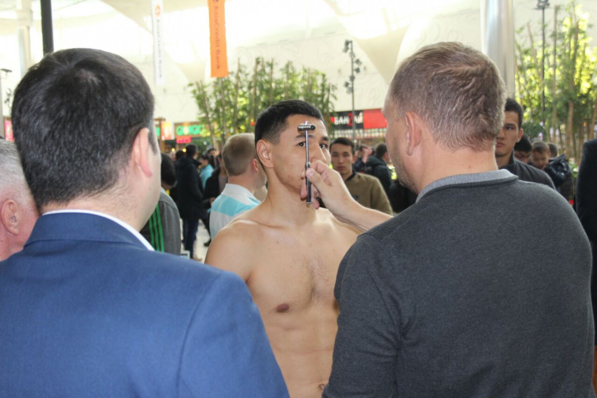 Ислам, Алимханулы и другие участники вечера бокса в Алматы прошли взвешивание. Фото 2