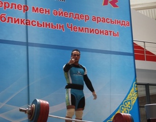 Чемпионат Казахстана по тяжелой атлетике 2012 ?>