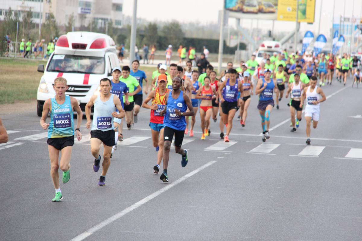 Победители международного марафона ШОС и СВМДА получили по 13 тысяч долларов. Фото 12