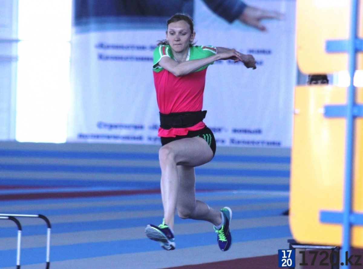 Рыпакова провела первую тренировку в легкоатлетическом центре имени себя. Фото 6