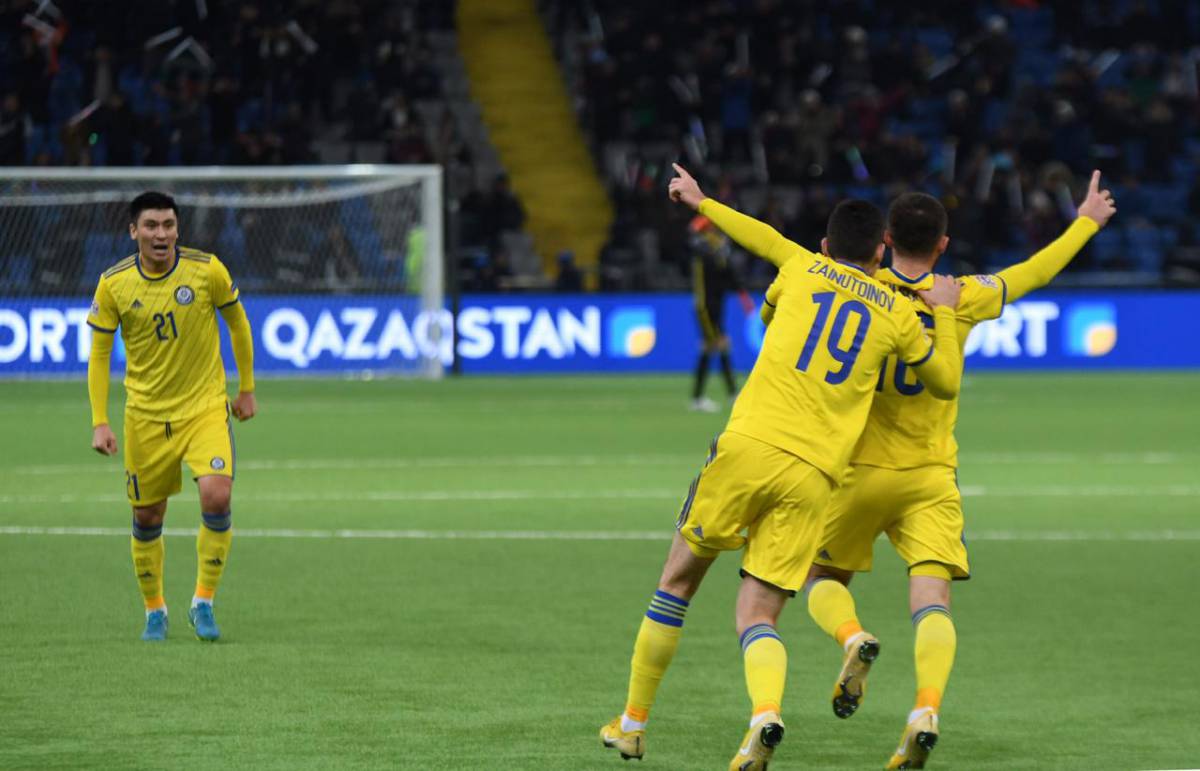 Сборная Казахстана по футболу упустила победу над Латвией в домашнем матче Лиги наций. Фото 4