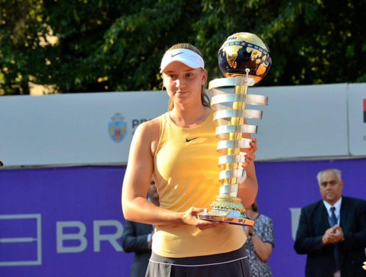 "Запомните это имя". Что нужно знать о новой звездочке женского тенниса из Казахстана. Фото 2